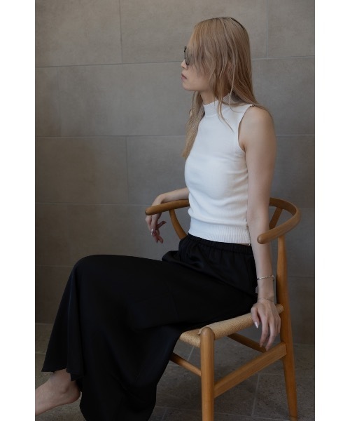 SALTMINT(ソルトミント)の「〔新色追加 / 選べる4color〕ノースリーブボトルネックリブニット(ニット/セーター・レディース・グレー/グリーン/ホワイト/ブラック・FREE)」の5枚目の写真