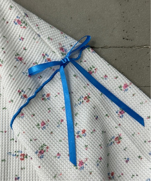 kutir（クティール）の「小花柄ワッフルリボンTシャツ/サーマルTシャツ（Tシャツ/カットソー・レディース・ホワイト/ブラック/アイボリー/ネイビー/オフホワイト・FREE）」の12枚目の写真