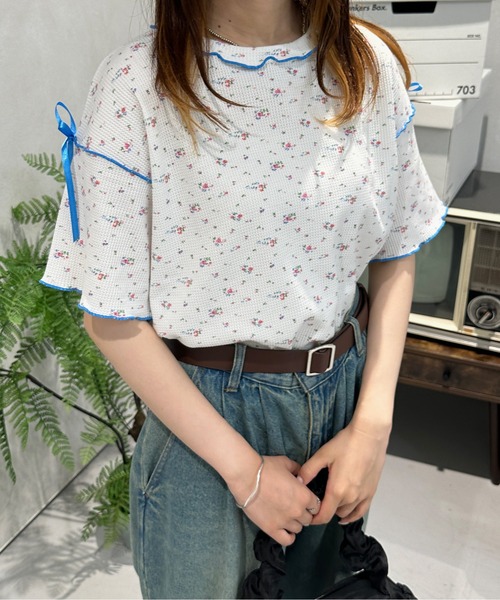 kutir（クティール）の「小花柄ワッフルリボンTシャツ/サーマルTシャツ（Tシャツ/カットソー・レディース・ホワイト/ブラック/アイボリー/ネイビー/オフホワイト・FREE）」の6枚目の写真