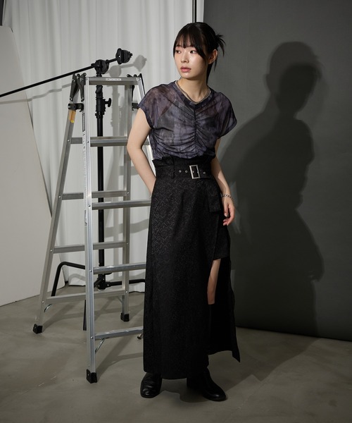 Ellno de Mavie（エルノデメヴィ）の「ジャガードラップスカート