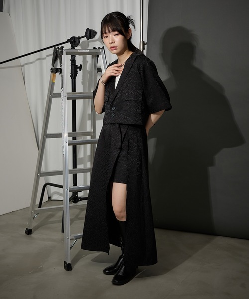 Ellno de Mavie（エルノデメヴィ）の「ジャガードラップスカート