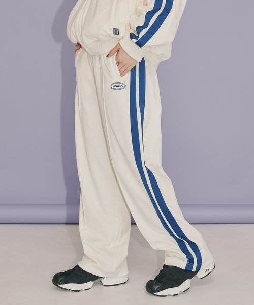 VISION STREET WEAR（ヴィジョンストリートウェア）の「【VISION STREET WEAR】セットアップ対応 ベロアトラックパンツ / カラージャージ（その他パンツ・レディース・チャコールグレー/アイボリー/ブラック/ネイビー・MEDIUM/LARGE/X-LARGE）」の3枚目の写真