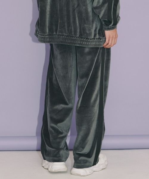 VISION STREET WEAR（ヴィジョンストリートウェア）の「【VISION STREET WEAR】セットアップ対応 ベロアトラックパンツ / カラージャージ（その他パンツ・レディース・チャコールグレー/アイボリー/ブラック/ネイビー・MEDIUM/LARGE/X-LARGE）」の6枚目の写真
