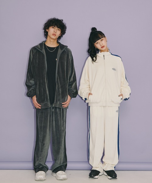 VISION STREET WEAR（ヴィジョンストリートウェア）の「【VISION STREET WEAR】セットアップ対応 ベロアトラックパンツ / カラージャージ（その他パンツ・レディース・チャコールグレー/アイボリー/ブラック/ネイビー・MEDIUM/LARGE/X-LARGE）」の9枚目の写真