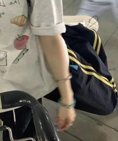 Vipoa(ヴィポア)の「NYLON LINE PANTS(その他パンツ・レディース・ネイビー/ホワイト・FREE)」の8枚目の写真