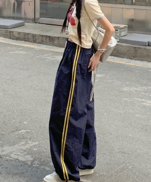 Vipoa(ヴィポア)の「NYLON LINE PANTS(その他パンツ・レディース・ネイビー/ホワイト・FREE)」の16枚目の写真