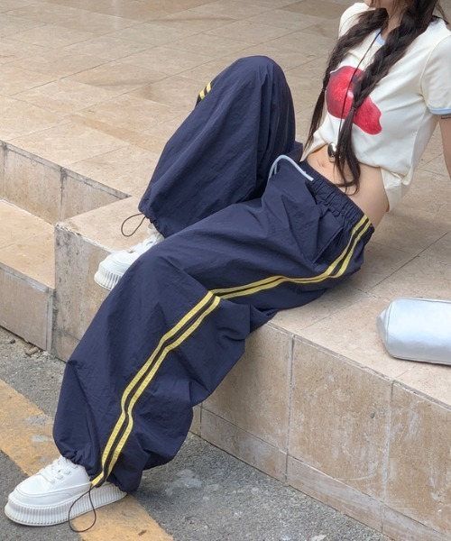 Vipoa(ヴィポア)の「NYLON LINE PANTS(その他パンツ・レディース・ネイビー/ホワイト・FREE)」の15枚目の写真