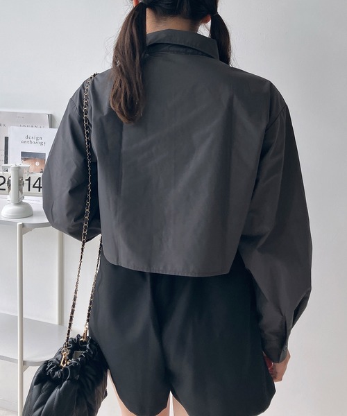 AS KNOW AS plus（アズノゥアズプラス）の「◇シャーリングダブルリボンシャツ（シャツ/ブラウス・レディース・オフホワイト/チャコールグレー/ブルー・FREE）」の13枚目の写真