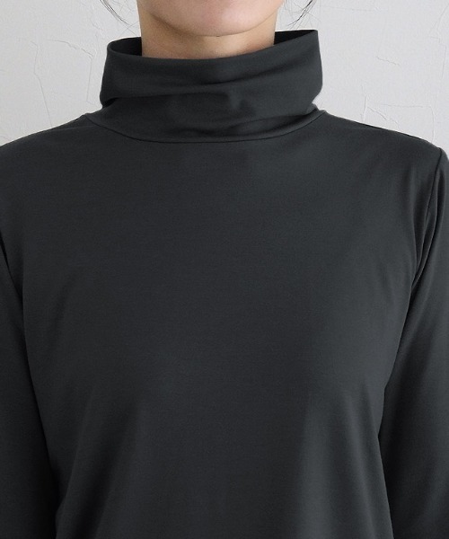 Pierrot(ピエロ)の「【静電気防止】パールカフス/タートルネックドッキングカットソー(Tシャツ/カットソー・レディース・ブラック系その他/ホワイト系その他/その他/グレー系その他・M/L)」の9枚目の写真