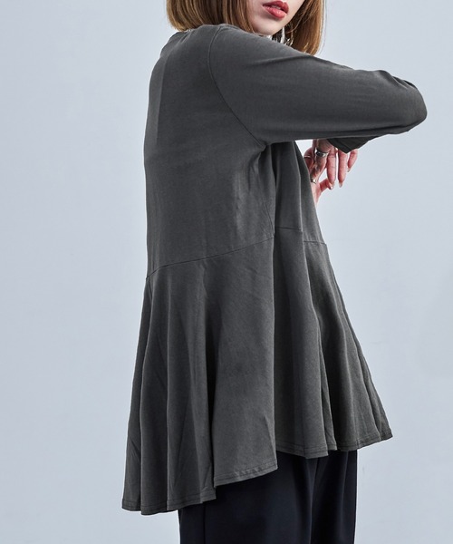 Fashion Letter（ファッションレター）の「【M-5L】ペプラムフレアトップス 長袖 ロングスリーブ カットソー ペプラム（Tシャツ/カットソー・レディース・カーキ/グレイッシュベージュ/ブラック/オフホワイト/チャコールグレー・4L～5L/LL～3L/M～Ｌ）」の16枚目の写真