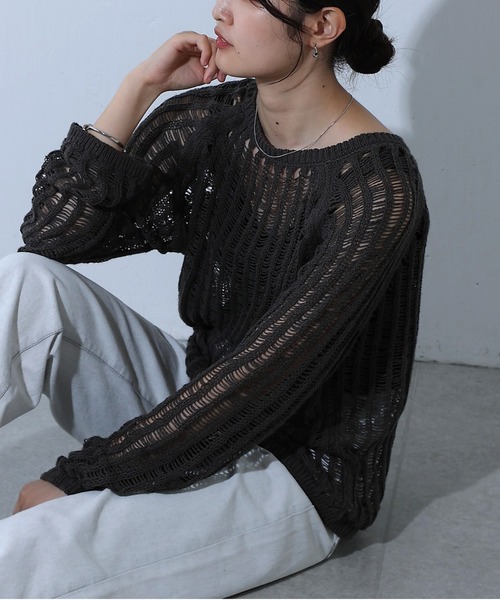 COLONY 2139（コロニートゥーワンスリーナイン）の「ローゲージメッシュニットプルオーバー（ニット/セーター・レディース・ブラック/ダークブラウン/チャコールグレー/ライトグレー・FREE）」の2枚目の写真