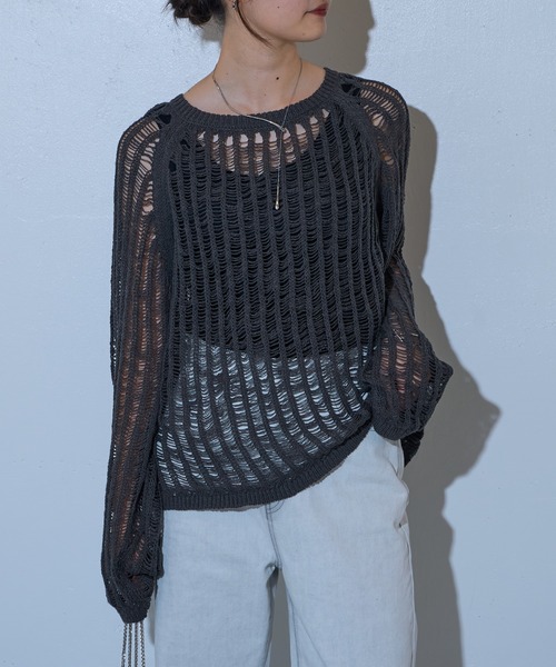 COLONY 2139（コロニートゥーワンスリーナイン）の「ローゲージメッシュニットプルオーバー（ニット/セーター・レディース・ブラック/ダークブラウン/チャコールグレー/ライトグレー・FREE）」の5枚目の写真