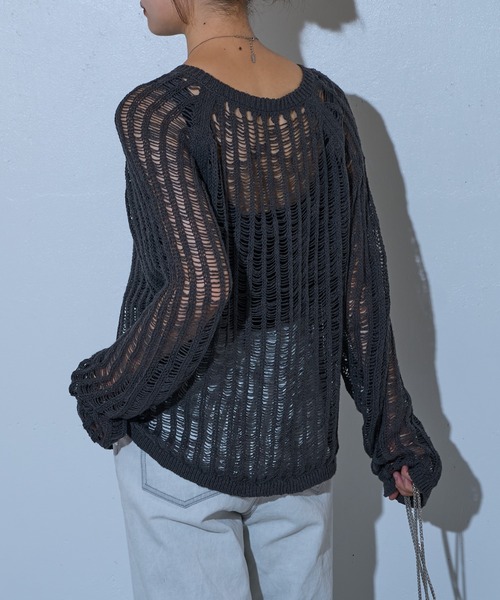 COLONY 2139（コロニートゥーワンスリーナイン）の「ローゲージメッシュニットプルオーバー（ニット/セーター・レディース・ブラック/ダークブラウン/チャコールグレー/ライトグレー・FREE）」の6枚目の写真