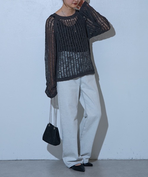 COLONY 2139（コロニートゥーワンスリーナイン）の「ローゲージメッシュニットプルオーバー（ニット/セーター・レディース・ブラック/ダークブラウン/チャコールグレー/ライトグレー・FREE）」の9枚目の写真