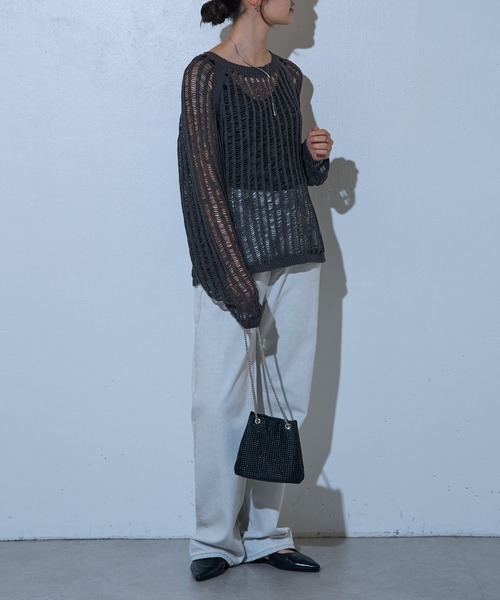 COLONY 2139（コロニートゥーワンスリーナイン）の「ローゲージメッシュニットプルオーバー（ニット/セーター・レディース・ブラック/ダークブラウン/チャコールグレー/ライトグレー・FREE）」の10枚目の写真