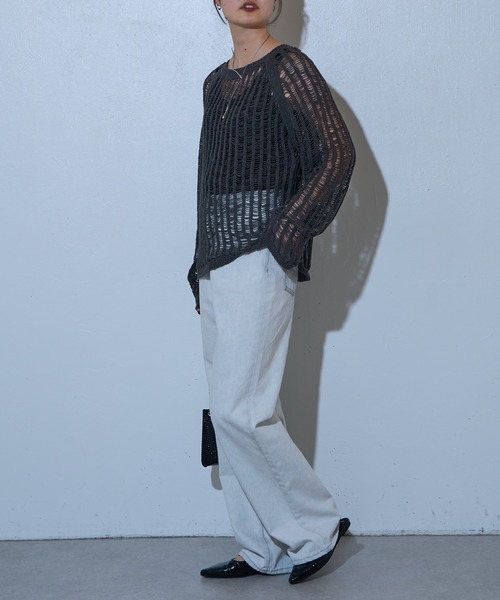 COLONY 2139（コロニートゥーワンスリーナイン）の「ローゲージメッシュニットプルオーバー（ニット/セーター・レディース・ブラック/ダークブラウン/チャコールグレー/ライトグレー・FREE）」の11枚目の写真