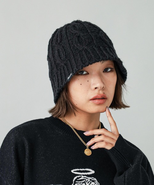 X-girl（エックスガール）の「CABLE KNIT HAT（ハット・レディース・ブラック/オフホワイト・ONE SIZE）」の4枚目の写真