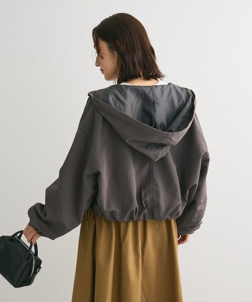 ELENCARE DUE（エレンカーレデュエ）の「・ELENCARE　DUE　ショートマウンテンパーカー（マウンテンパーカー・レディース・アイボリー/ブラック/チャコールグレー・FREE）」の9枚目の写真