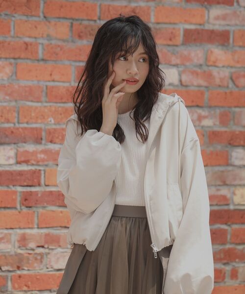 ELENCARE DUE（エレンカーレデュエ）の「・ELENCARE　DUE　ショートマウンテンパーカー（マウンテンパーカー・レディース・アイボリー/ブラック/チャコールグレー・FREE）」の12枚目の写真