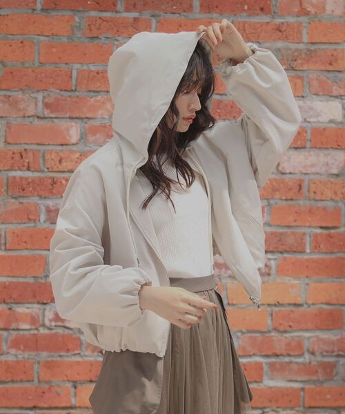 ELENCARE DUE（エレンカーレデュエ）の「・ELENCARE　DUE　ショートマウンテンパーカー（マウンテンパーカー・レディース・アイボリー/ブラック/チャコールグレー・FREE）」の15枚目の写真