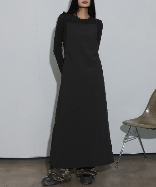 FOLLOWIN（フォロウィン）の「[肩紐調節可能] スリットストリングレイヤードビスティエ・ロングワンピース（ワンピース・レディース・ブラック/グレー・FREE）」の2枚目の写真