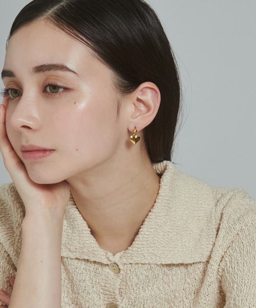 ciite' surgical stainless(シーテサージカルステンレス)の「【 金属アレルギー対応 】 ハートモチーフピアス サージカルステンレス (両耳用)(ピアス(両耳用)・レディース・シルバー/ゴールド・FREE)」の3枚目の写真