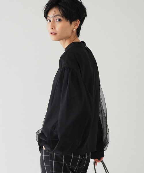 OPAQUE.CLIP（オペークドットクリップ）の「◆チュールドッキングスリーブブラウス【洗濯機洗い可】（シャツ/ブラウス・レディース・オフホワイト/ブルー/ブラック・38/40/42）」の3枚目の写真