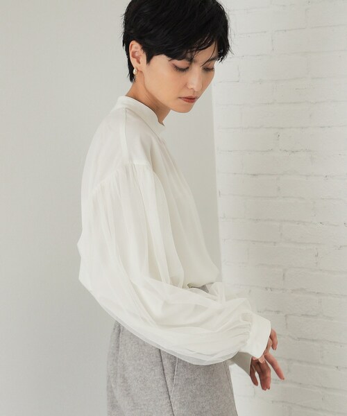 OPAQUE.CLIP（オペークドットクリップ）の「◆チュールドッキングスリーブブラウス【洗濯機洗い可】（シャツ/ブラウス・レディース・オフホワイト/ブルー/ブラック・38/40/42）」の12枚目の写真