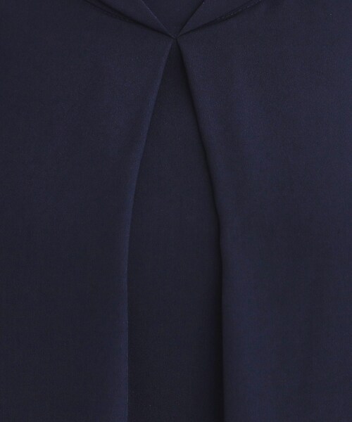 index（インデックス）の「◆タックロールVネックブラウス【洗濯機洗い可/イージーアイロン/防シワ】（シャツ/ブラウス・レディース・グリーン系/ネイビー/ナチュラル・36/38/40/42）」の11枚目の写真
