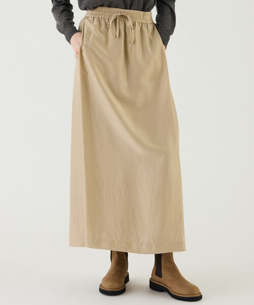 GALERIE VIE（ギャルリー ヴィー）の「フェブリルシルク サイドタックマキシスカート（スカート・レディース・ライトベージュ/チャコールグレー・36/32）」の4枚目の写真