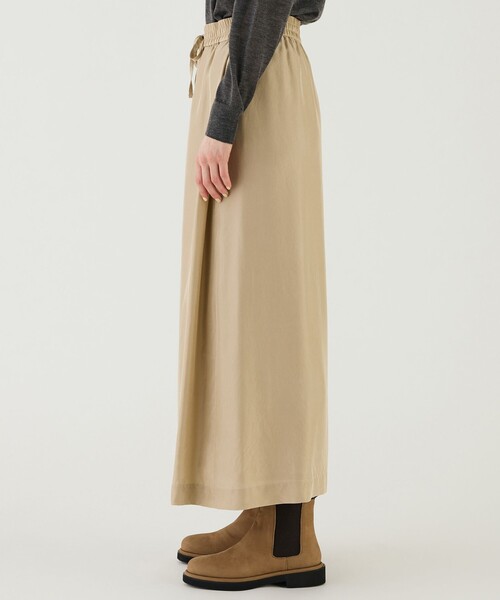 GALERIE VIE（ギャルリー ヴィー）の「フェブリルシルク サイドタックマキシスカート（スカート・レディース・ライトベージュ/チャコールグレー・36/32）」の5枚目の写真