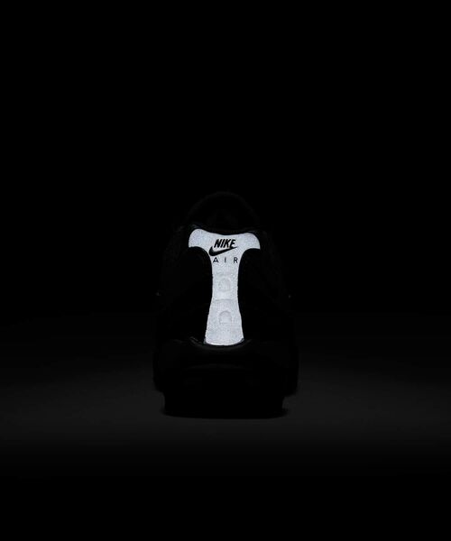 NIKE(ナイキ)の「ナイキ エア マックス 95 エッセンシャル メンズシューズ / Nike Air Max 95 Essential Men's Shoes CI3705-001 Black(スニーカー・メンズ・ブラック系その他2・30.5/24/24.5/25/25.5/26/26.5/27/27.5/28/28.5/29/29.5/30/31)」の11枚目の写真