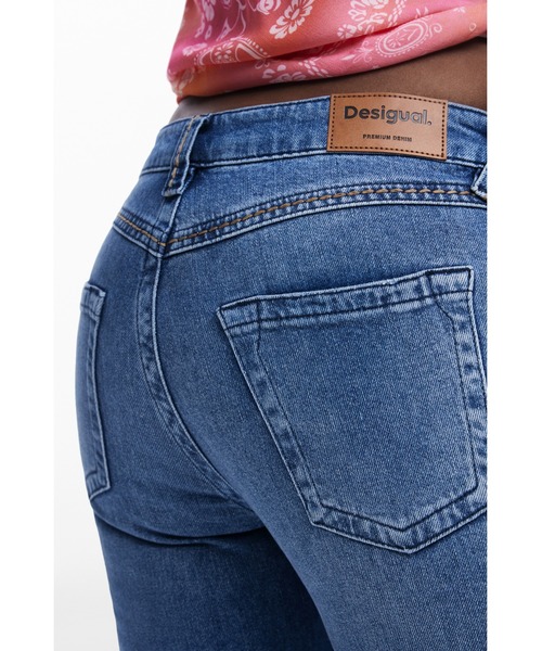 Desigual(デシグアル)の「クラシックフレアデニムパンツ ヴィンテージ風(デニムパンツ・レディース・ブルー・34/36/42/44/38)」の9枚目の写真