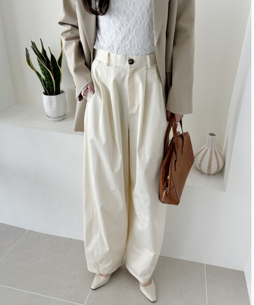 Eclat one（エクラワン）の「【Eclat one】タック入り カーブデザイン 美シルエット チノパン（チノパンツ・レディース・ネイビー/オフホワイト/キャメル・L/M/S）」の11枚目の写真