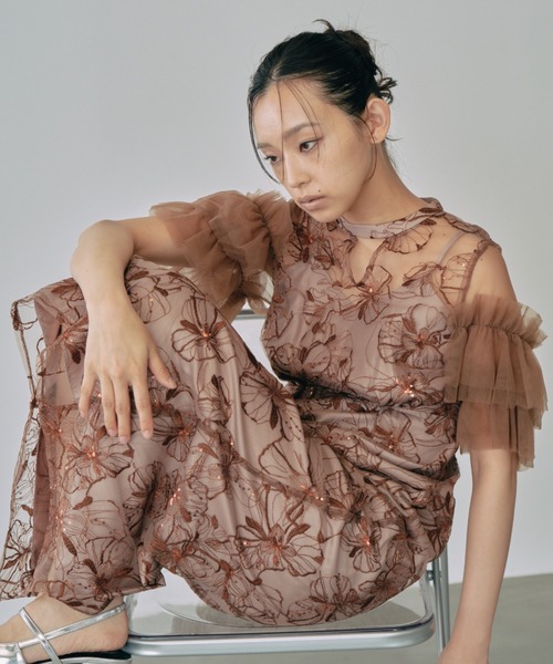 ANDRÉSD ／ アンドレスド　キーネックエンブロイダリードレス ANDRESD（アンドレスド）の「key neck embroidery dress