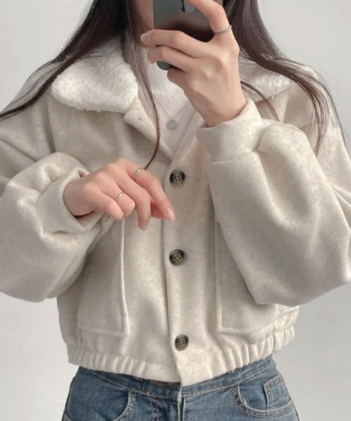 VIVID LADY(ビビッドレディー)の「もこもこカラージャケット ボアカラー コート ショート丈(チェスターコート・レディース・ブラック/グレー/ベージュ・FREE)」の15枚目の写真