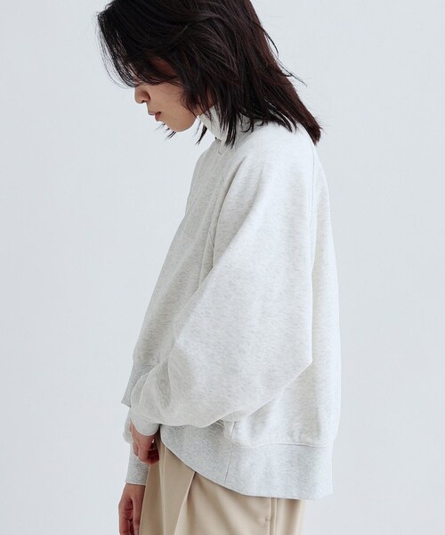 GALLEST（ギャレスト）の「ラウンドヘム裏毛ロゴトップス（スウェット・レディース・ライトグレー系8/ネイビー/グリーン系・38）」の11枚目の写真