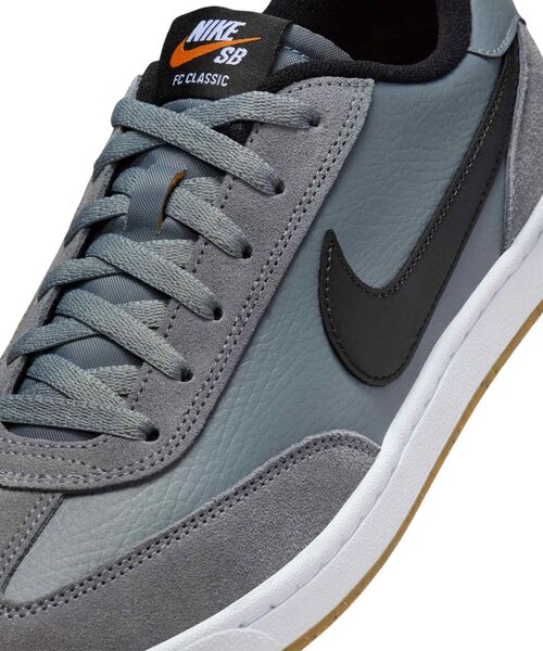 NIKE SB FC CLASSIC クラシック　スケートボード　スケボー NIKE SB】FC CLASSIC カラー：summit white/vivid orange-summit