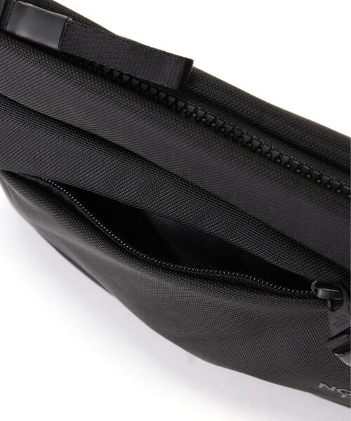 THE NORTH FACE(ザノースフェイス)の「THE NORTH FACE/ザ・ノース・フェイス Pyrenees Shoulder S ピレネーショルダーS NM82509(ショルダーバッグ・メンズ・グレー/ブラック・FREE)」の7枚目の写真
