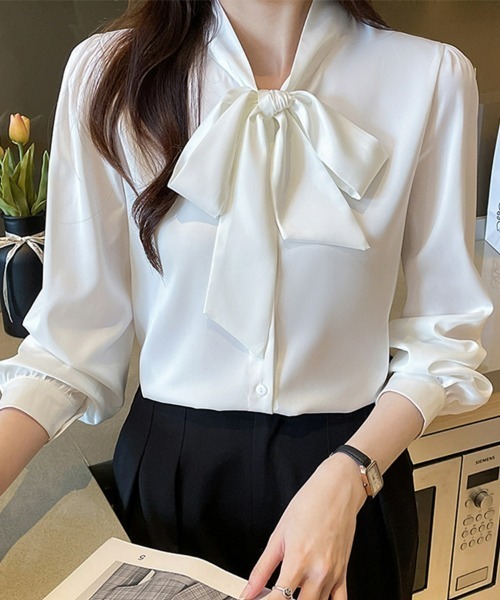 SEU（エスイーユー）の「レディース オフィスでもプライベートでも◎ 長袖 ボウタイ リボン ブラウス 【オフィスカジュアル】【きれいめカジュアル】（シャツ/ブラウス・レディース・ブルー/ホワイト/ベージュ/ベージュ系その他/ブラック系その他・フリー）」の6枚目の写真