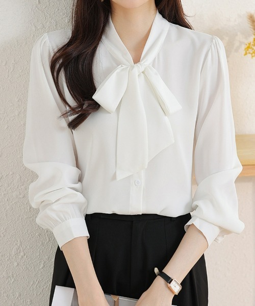 SEU（エスイーユー）の「レディース オフィスでもプライベートでも◎ 長袖 ボウタイ リボン ブラウス 【オフィスカジュアル】【きれいめカジュアル】（シャツ/ブラウス・レディース・ブルー/ホワイト/ベージュ/ベージュ系その他/ブラック系その他・フリー）」の9枚目の写真