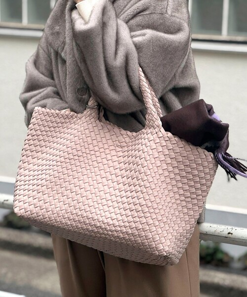 NOLLEY’S（ノーリーズ）の「メッシュトートバッグM【MD 二見☆別注カラーあり】（トートバッグ・レディース・ベージュ/ブラック/ボルドー/グレー/ベージュ系その他2/ベビーピンク・FREE）」の5枚目の写真