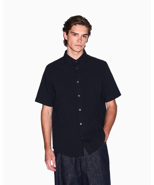 ARMANI EXCHANGE（アルマーニエクスチェンジ）の「【A|X アルマーニ エクスチェンジ】シアサッカー 半袖シャツ/REGULAR+（シャツ/ブラウス・メンズ・ホワイト/ダークネイビー・LARGE/MEDIUM/SMALL/X-LARGE/X-SMALL/XX-LARGE）」の2枚目の写真