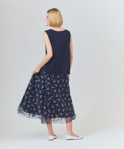 GRACE CLASS(グレースクラス)の「ビジューモチーフノースリーブ(タンクトップ・レディース・ホワイト/ネイビー・36)」の5枚目の写真