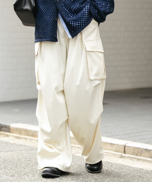 SENSE OF PLACE by URBAN RESEARCH（センスオブプレイスバイアーバンリサーチ）の「『ユニセックス』ワイドカーゴパンツ（その他パンツ・メンズ・グレー/ライトベージュ/ブラック/チャコールグレー/ブラウン・SMALL/LARGE/MEDIUM）」の11枚目の写真