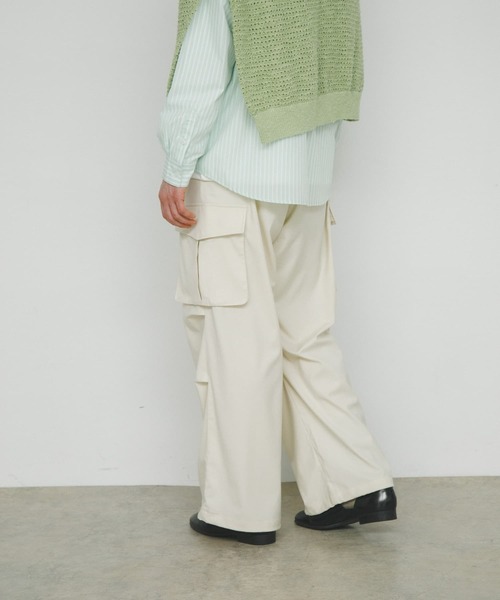 SENSE OF PLACE by URBAN RESEARCH（センスオブプレイスバイアーバンリサーチ）の「『ユニセックス』ワイドカーゴパンツ（その他パンツ・メンズ・グレー/ライトベージュ/ブラック/チャコールグレー/ブラウン・SMALL/LARGE/MEDIUM）」の15枚目の写真