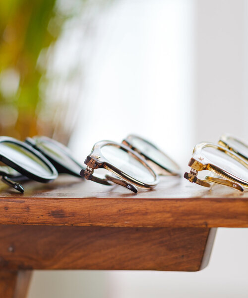 Kastane（カスタネ）の「【UVカット率99%/全顔タイプ対応】ウェリントンサングラス（サングラス・レディース・ブラック/ブロンズ/ベージュ・FREE）」の11枚目の写真