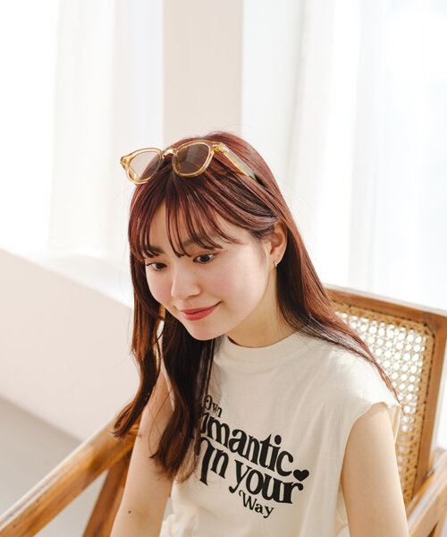 Kastane（カスタネ）の「【UVカット率99%/全顔タイプ対応】ウェリントンサングラス（サングラス・レディース・ブラック/ブロンズ/ベージュ・FREE）」の7枚目の写真