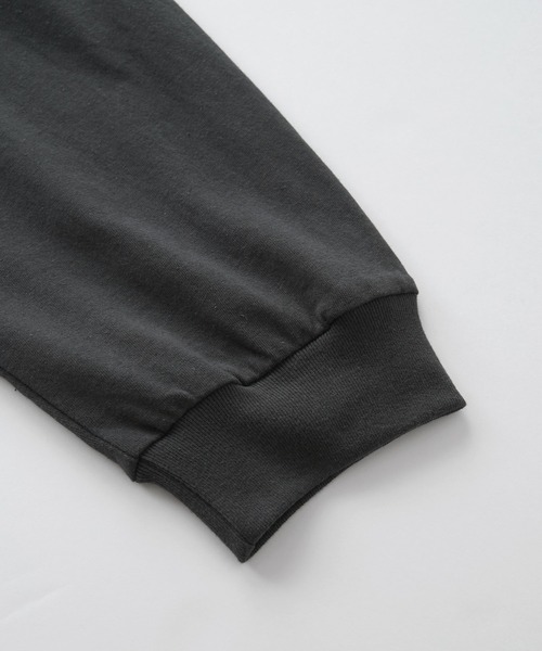 BARK MANHATTAN（バークマンハッタン）の「ヴィンテージライクロックデザイン オーバーサイズラグラン長袖Tシャツ（Tシャツ/カットソー・レディース・チャコール/グレー系2/グレー系3/アッシュグレー・M/L）」の5枚目の写真