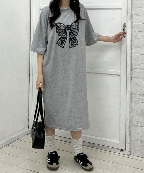Teem Store（チームストア）の「リボンプリントカットオーバーサイズワンピ（ワンピース・レディース・ブラック/グレー・L/M）」の19枚目の写真